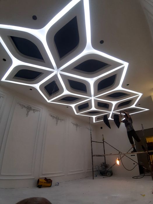 Натяжение потолков и фото обои