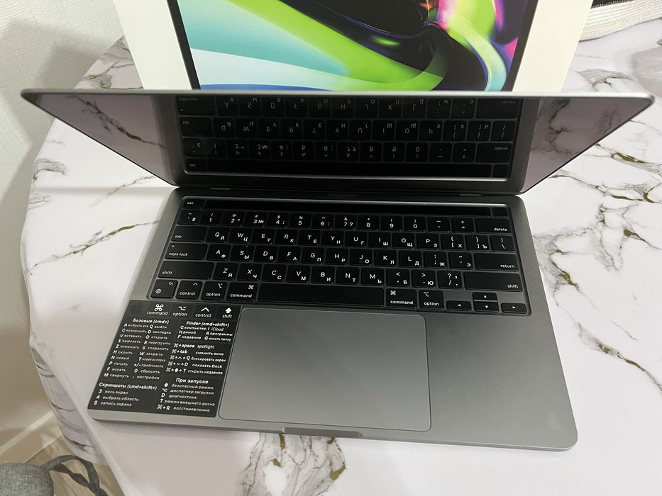 Продаю ноутбук Apple MacBook Pro 13” (2022)