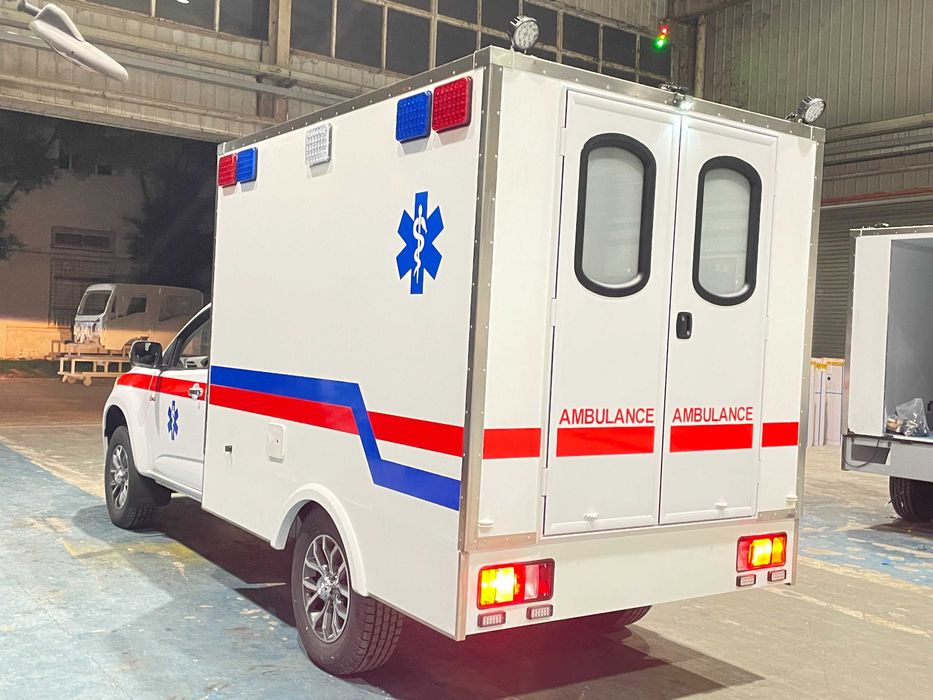 Автомобиля скорой помощи внедорожник Qingling (Isuzu) 4х4/ Ambulance
