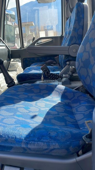 Iveco euro cargo 12 t cu macara