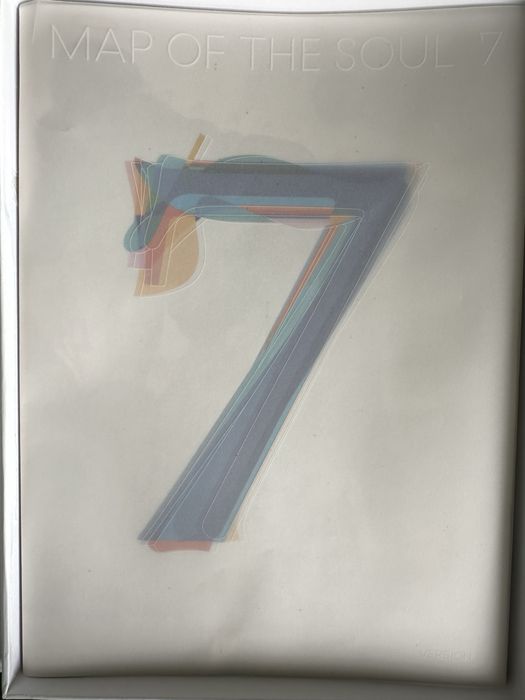 Албум на BTS: MAP OF THE SOUL 7 version 04