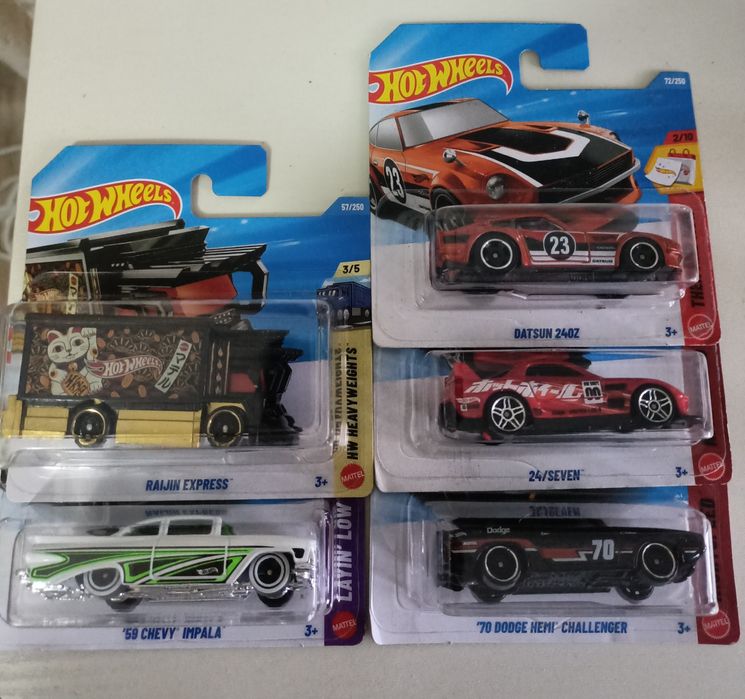 Продаю hot wheels хот вилс хотвилс модельки, машинки