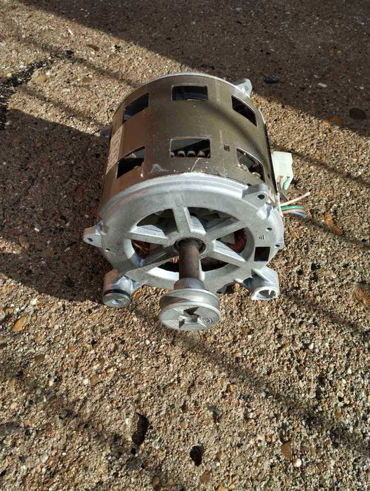 Ел. мотори за перални - 3 броя