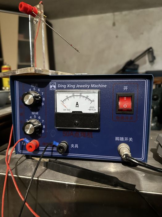 Aparat de sudura in puncte cu tungsten