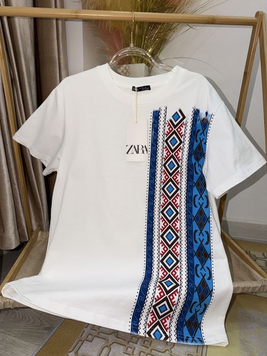 Женские футболки