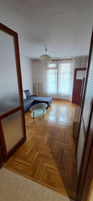 Тристаен апартамент в ж.к. Младост 3.