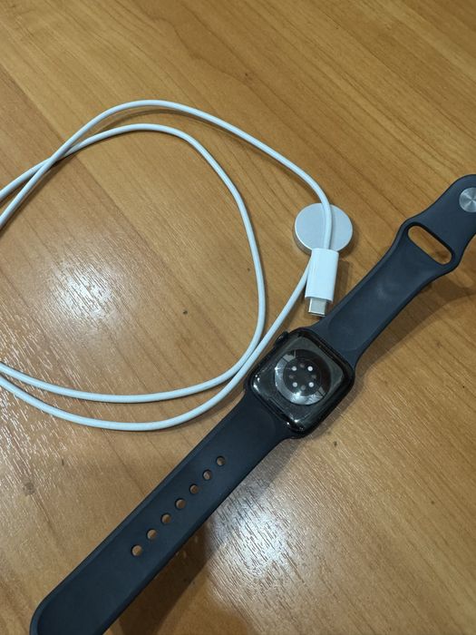 Продам APPLE WATCH series8