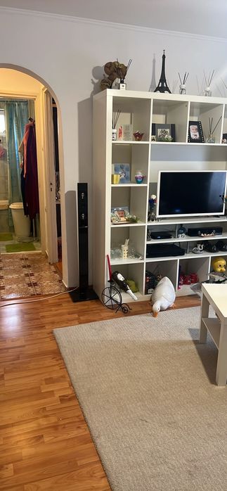 Vând apartament 2 camere  etaj 4/4  sau schimb in Urziceni