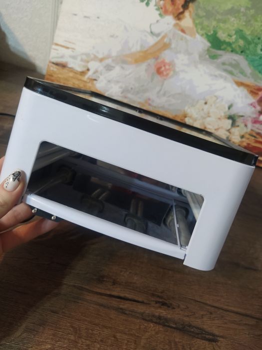 Продам UV лампу 5000 тг.