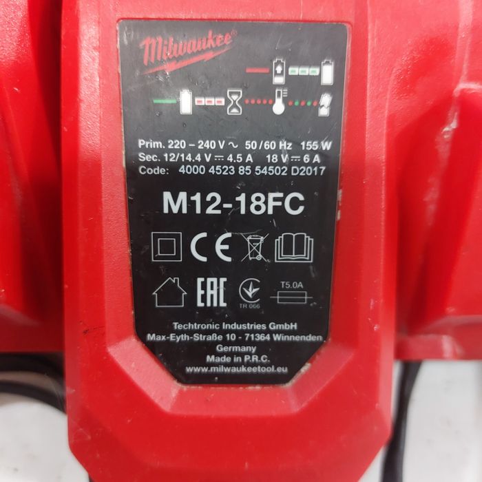 Комбинирано зарядно устройство Милуоки Milwaukee M12-18FC M12-18C