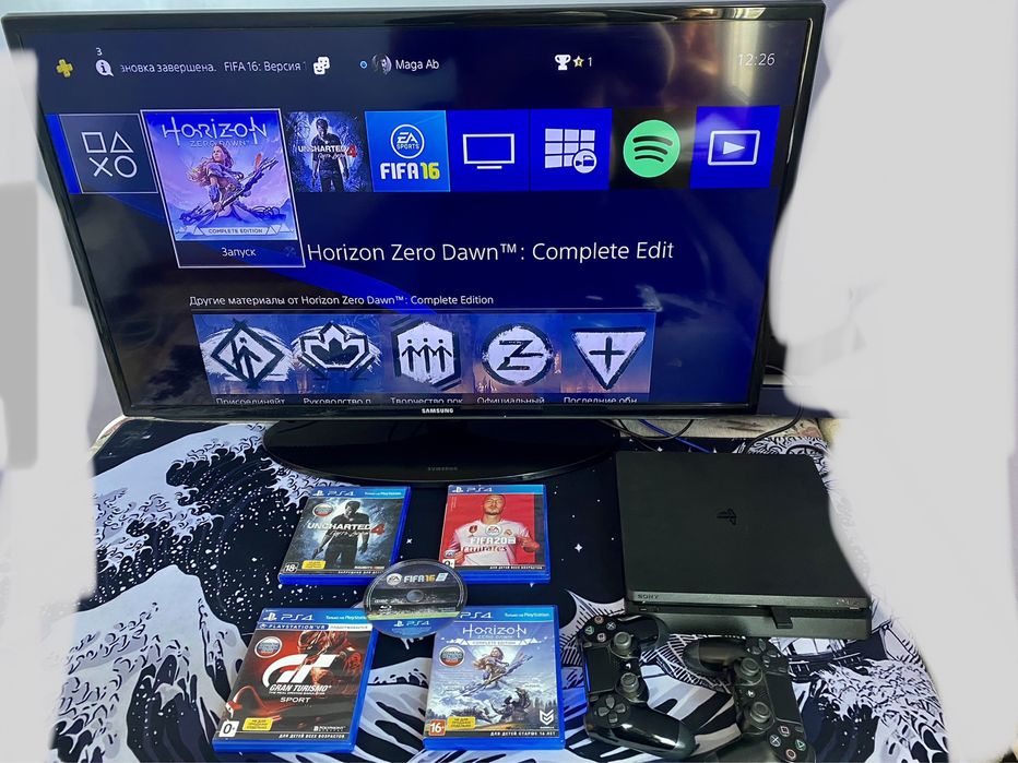 Продам PS 4 Slim 1tb с Телевизорам