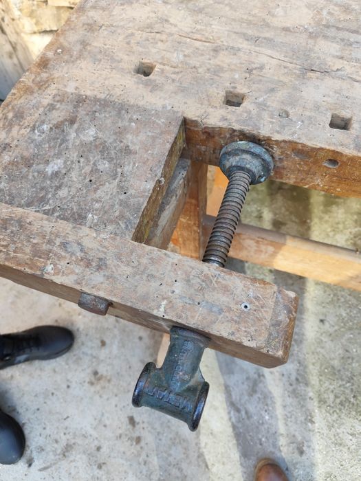 Дърводелски тезгях