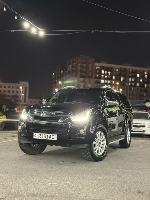 Isuzu D-Max LS пикап