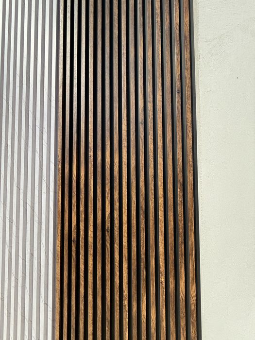 Riflaj decorativ wpc 4 nuante lemn stejar nuc fundal negru riflaje interior exterior lambriu nu mdf rezistent la apa umezeala