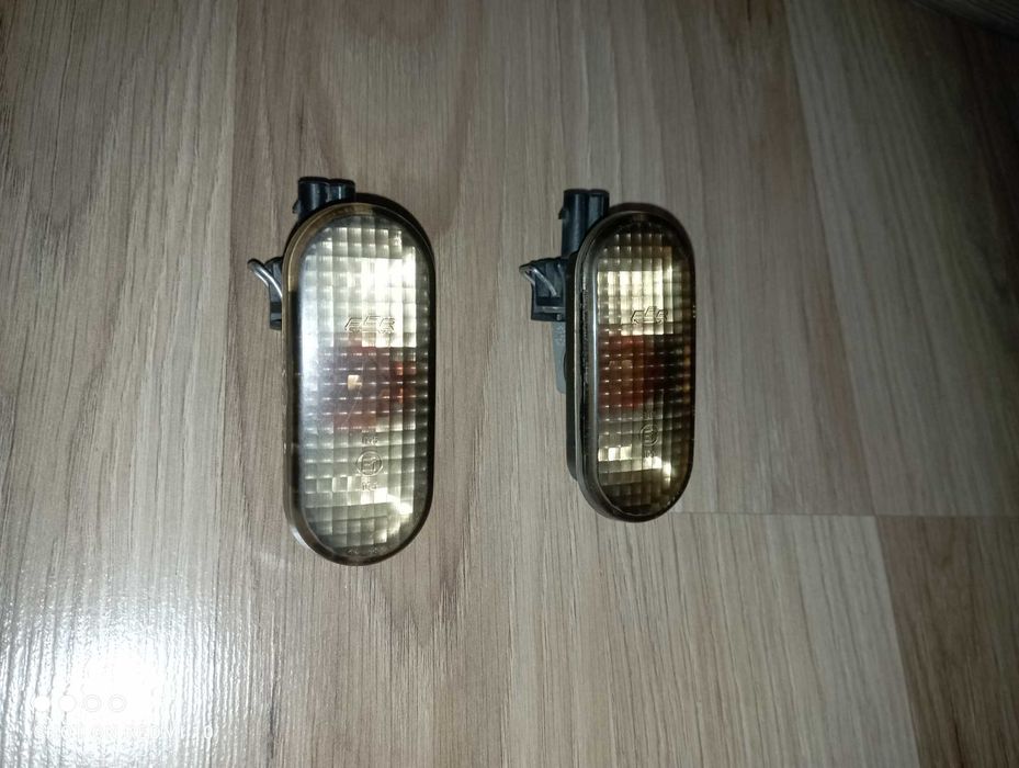 Semnalizări laterale VW Golf IV