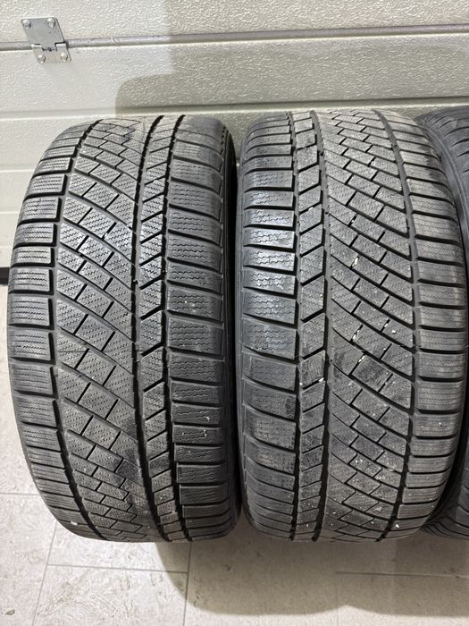 Continental 255 40 R20 iarna