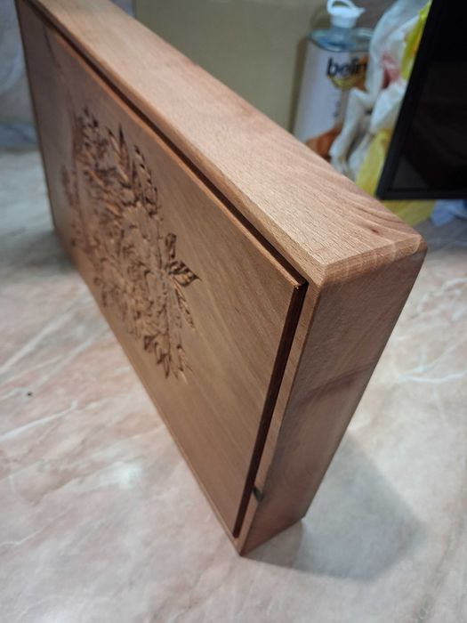 Дървени дъски за рязне и сервиране – CNC изработка