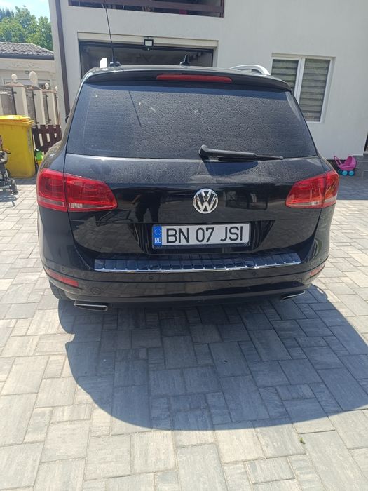 Vând vw Tuareg ...
