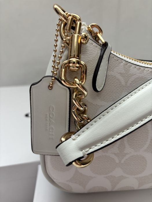 Geanta Coach noua, de culoare alba