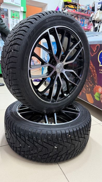 Hankook 235/45/18 шиповынные зимные шины
