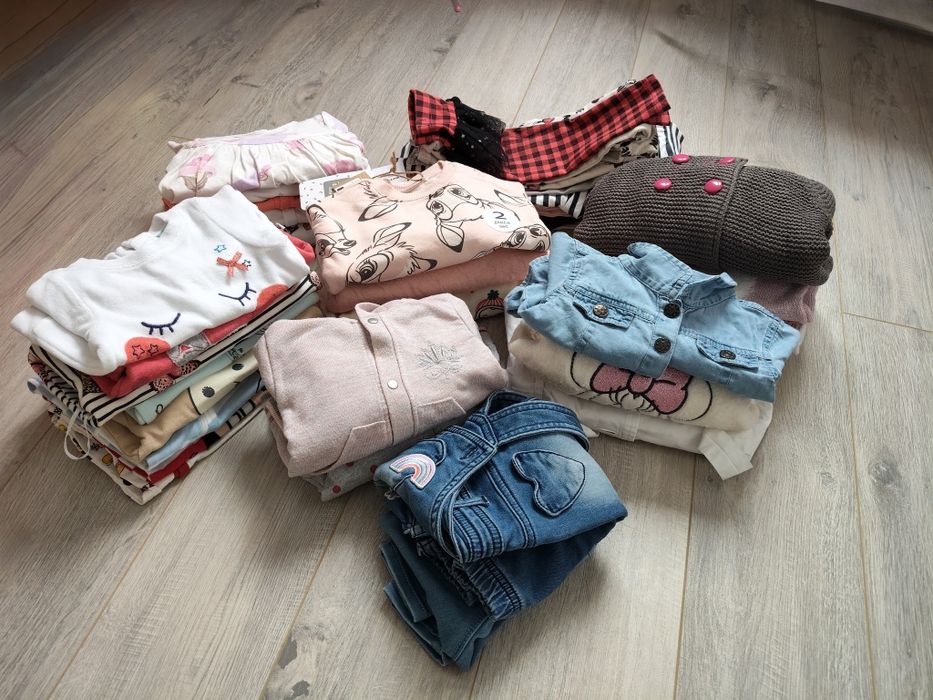Vând haine - Lot fetițe - mărimea 62 - 68