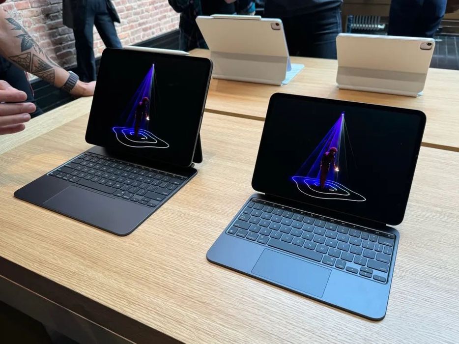 Apple Magic Keyboard iPad Pro 11 and 13-inch M4