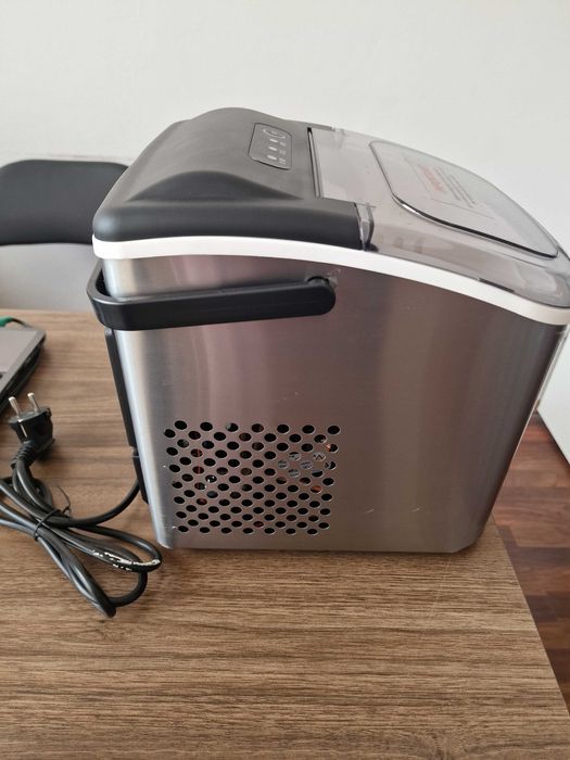 Aparat electric cuburi gheata -uz casnic -transport gratuit