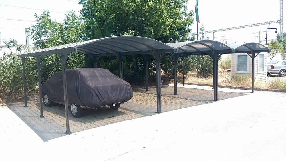 Навес за автомобил