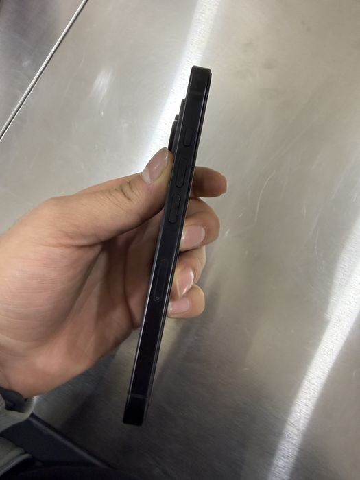 iPhone 16pro black