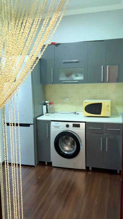 Продаётся квартира Юнусабад15 3 ком 2 этаж не торец чистим ремонтом