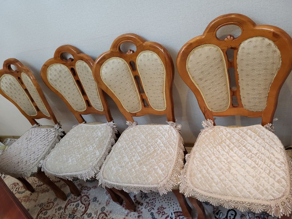 Продам стол стулья