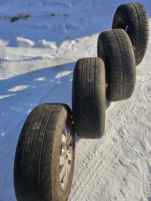 Roţi și bare prag Honda CRV.