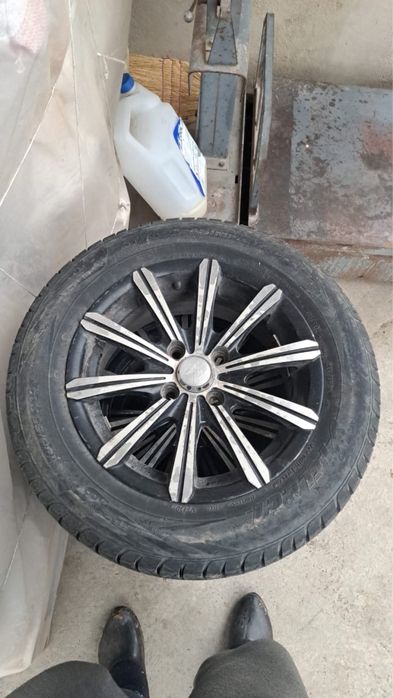 Шины б/у в хорошем состояний