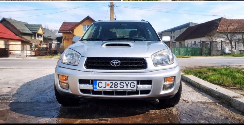 Toyota RAV4 acte la zi 4x4