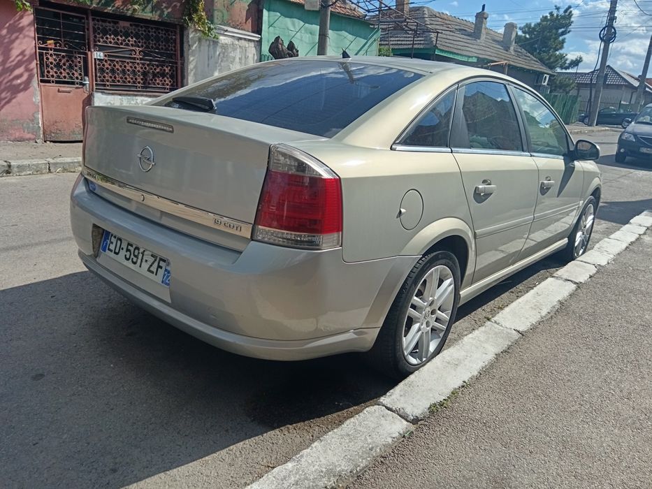 Opel Vectra C fabricație 2007 motor 1 ,9 diesel 120 HP 6 trepte adus recent Franța acte toate ăn regulă pentru transcriere Romănia
