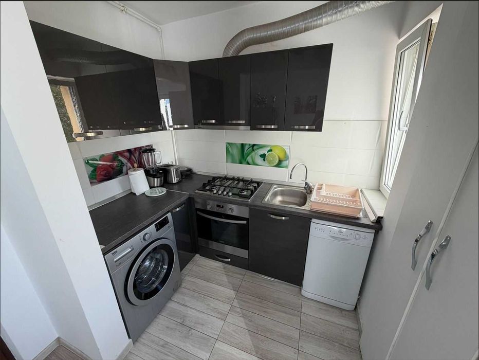 Vand apartament 3 camere hipodrom