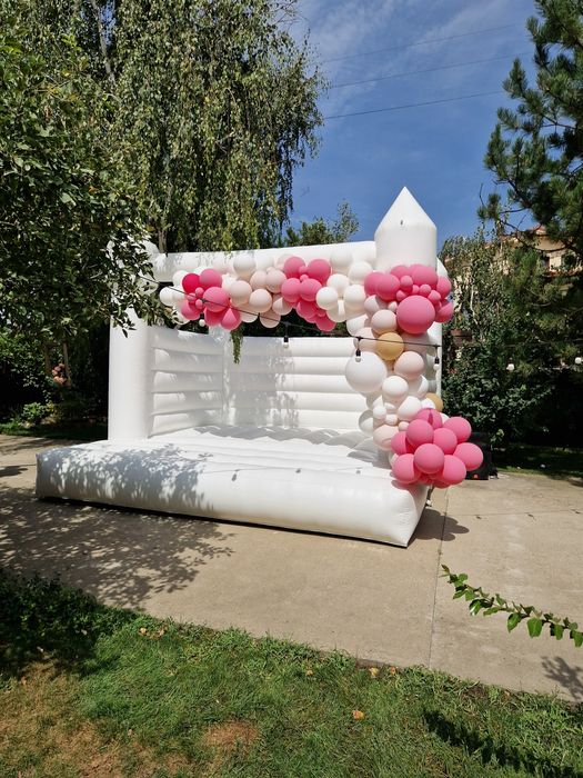 Castel Gonflabil De Inchiriat