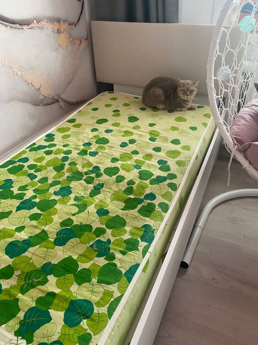 Кровать в спальню