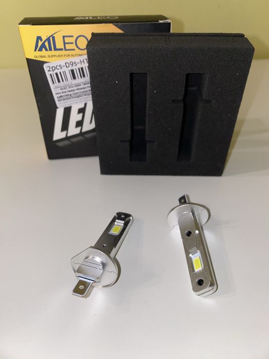 Vând becuri LED auto H1