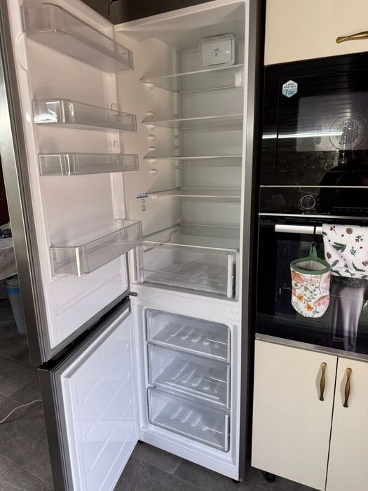 Combina frigorifica  Indesit 368L