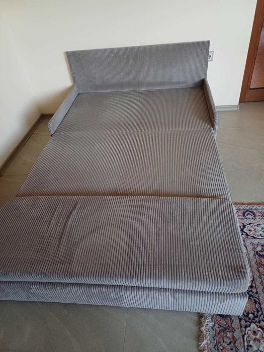 Диван за трапезария