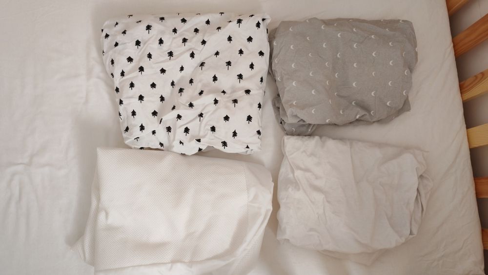 Pătuț din fag 60x120 (Singlar ikea) + saltea ( ikea) + protectie impermeabila si  cearceafuri