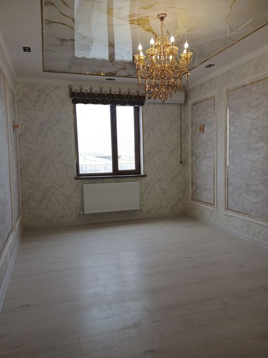 Продаётся 3 комнатная квартира в центре города Бухара