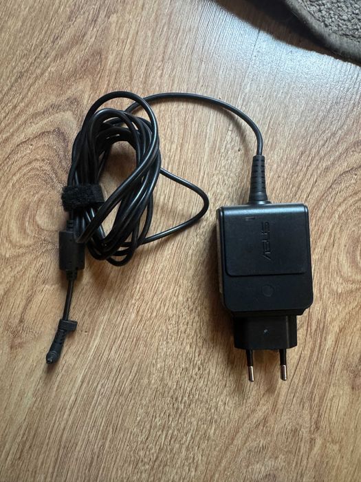 Оригинално зарядно ASUS EXA1004EH 19V 1.58A / за 10'' EEE PC