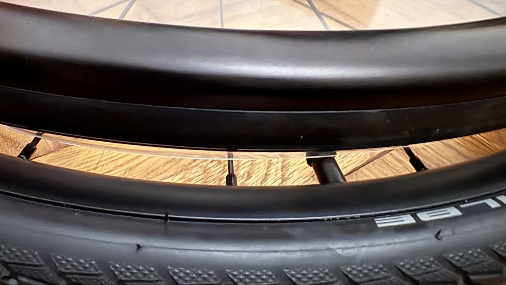 Set complet roti noi 24” Otto Bock pt scaun cu rotile cu jante Infinity Ultralight si inele antrenare Gekko si cauciucuri noi Schwalbe Marathon Plus