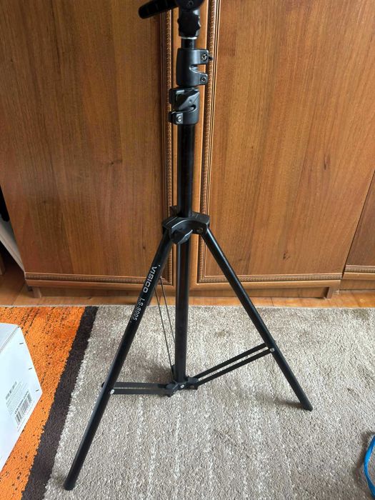 Студийна светкавица Godox Gemini GS300II + стойка + софтбокс (като нова)