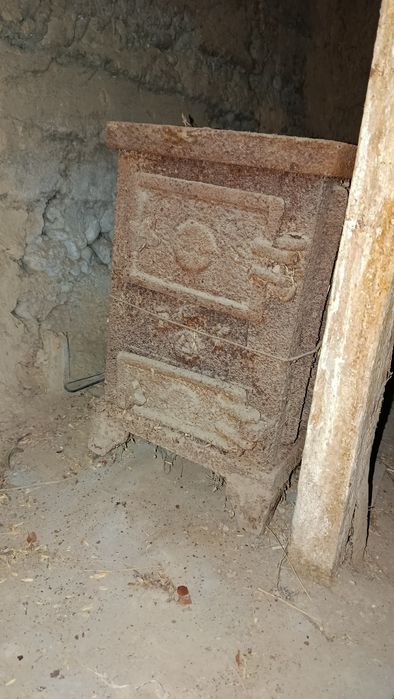 Temir pechka kichkina oʻtinla ketadi ichiga