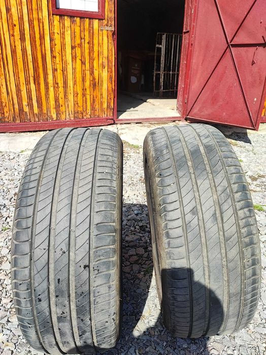 Vând patru anvelope de vară R18 în doua lățimi