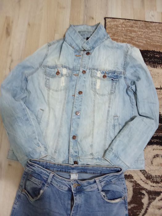 Дънкено яке и дънки