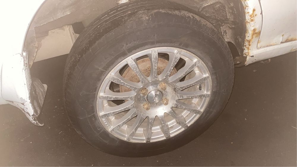 Продам карину ат 190